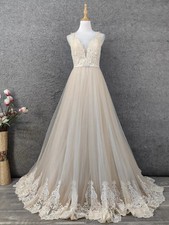 Vintage Champagne Wedding Dress A-line Tulle Strapless V-neck Applique Trailing