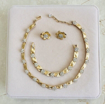 TRIFARI Alfred Philippe Rare Birthday Ribbon Necklace, Bracelet, Earring Set