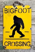 Recycled Tin Metal BIGFOOT CROSSING Sign Hunting Fishing Man Cave Home Decor 