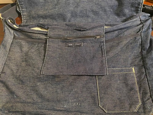 vintage Unisex laptop messenger bag Gap Adjustable Strap 90s Y2K - Picture 2 of 13