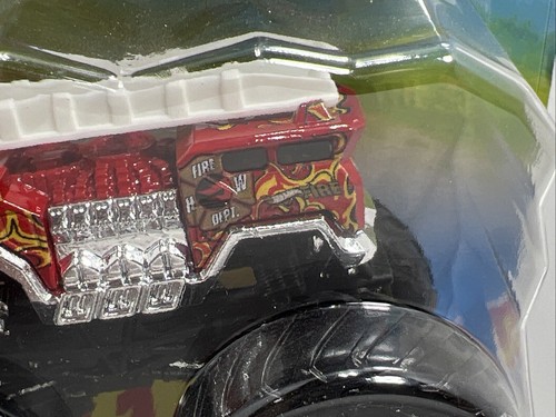Hot Wheels Monster Trucks 2020 1:64 “5 Alarm” w/ Crushed Car Treasure Hunts! - Picture 3 of 10