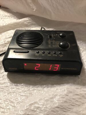 Vintage International  Clock Radio Alarm Clock