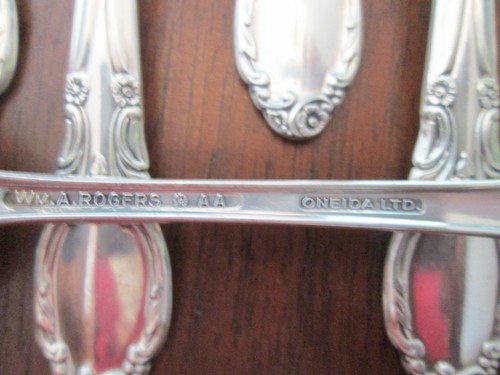 SET of 7 TEA SPOONS! Vintage ROGERS: PARK LANE, CHATELAINE, DOWRY pattern! - Picture 4 of 4