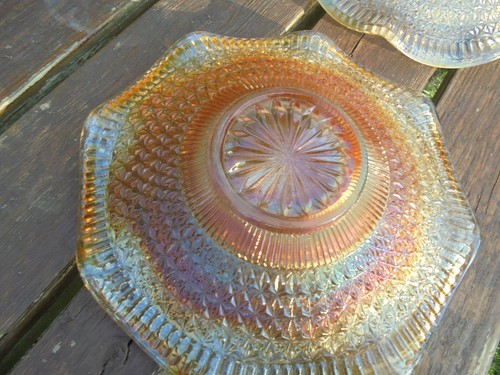 Pair of Carnival Glass Orange Plates 21cm Diameter - Picture 3 of 4