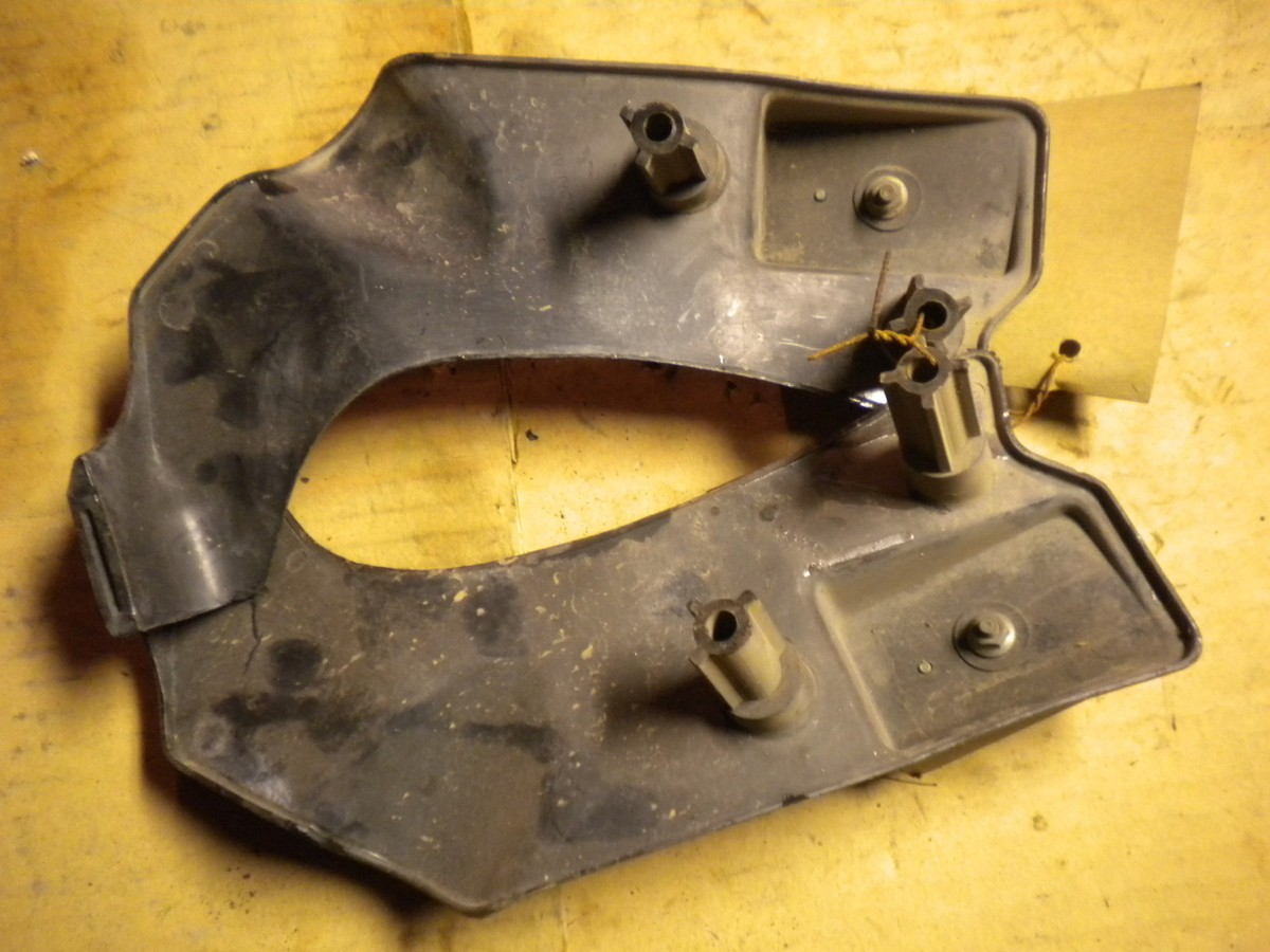 1984 Kawasaki ZN 700 LTD frame body neck cover reflectors 14025