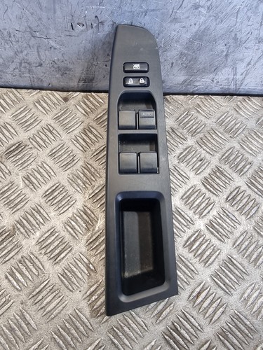 TOYOTA YARIS WINDOW CONTROL SWITCH 74231-0D750 OSF 1.5L HYBRID HATCHBACK 2016
