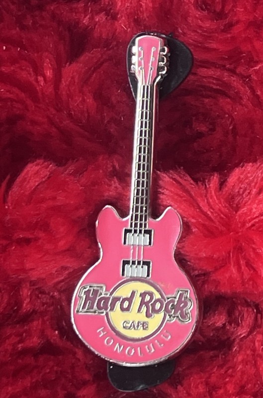 Hard Rock Cafe Pin Honolulu, Core Guitar Pink 3 String