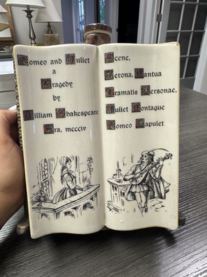 Vintage 1970 Creative World Romeo & Juliet Book Empty Decanter Italy