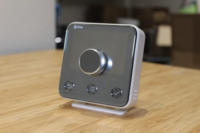 Hive Thermostat STAND mit Rückplattenoption, Heizungsaufsteller - jede Farbe