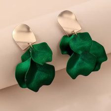 Exquisite Rose Flower Petal Design Dangle Earrings Alloy Jewelry Green