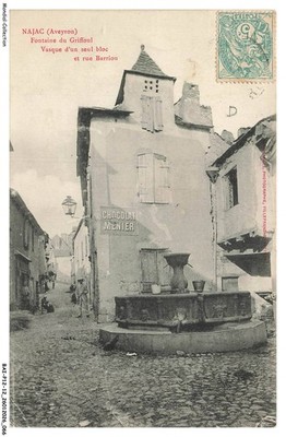 BAIP12-1315-12 - NAJAC - Fontaine Du Griffoul - Vasque Aus Einem Stück Und Rue B