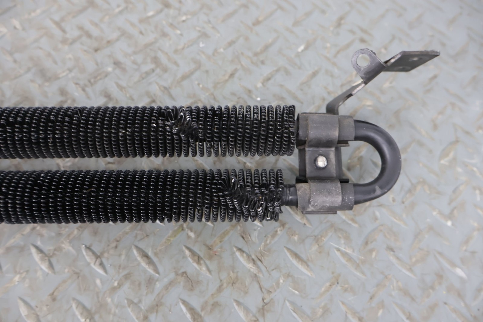 2009 Aston Martin V8 Vantage Power Steering Cooler (6G33-3D746-AD 6G33-3F558-AB)