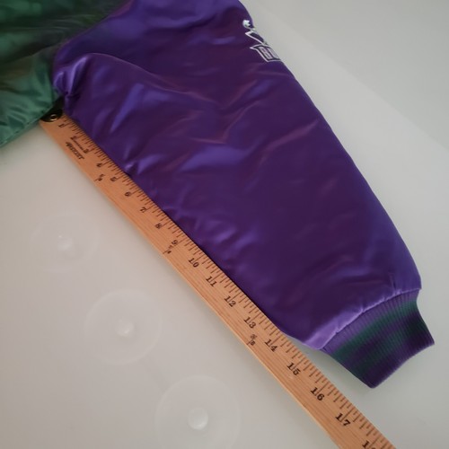 Veste Reebok vintage Milwaukee Bucks satin NBA taille XL homme adulte violet vert - Photo 15 sur 19