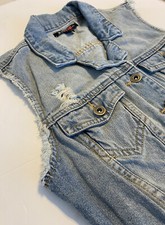 Chaleco Denim Envejecido Talla XS Nuevas Etiquetas Rasgado Crudo Mangas Rasgadas Botón Grunge