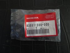 Honda OEM Grommet 83551-300-000 (O6-B5-15)