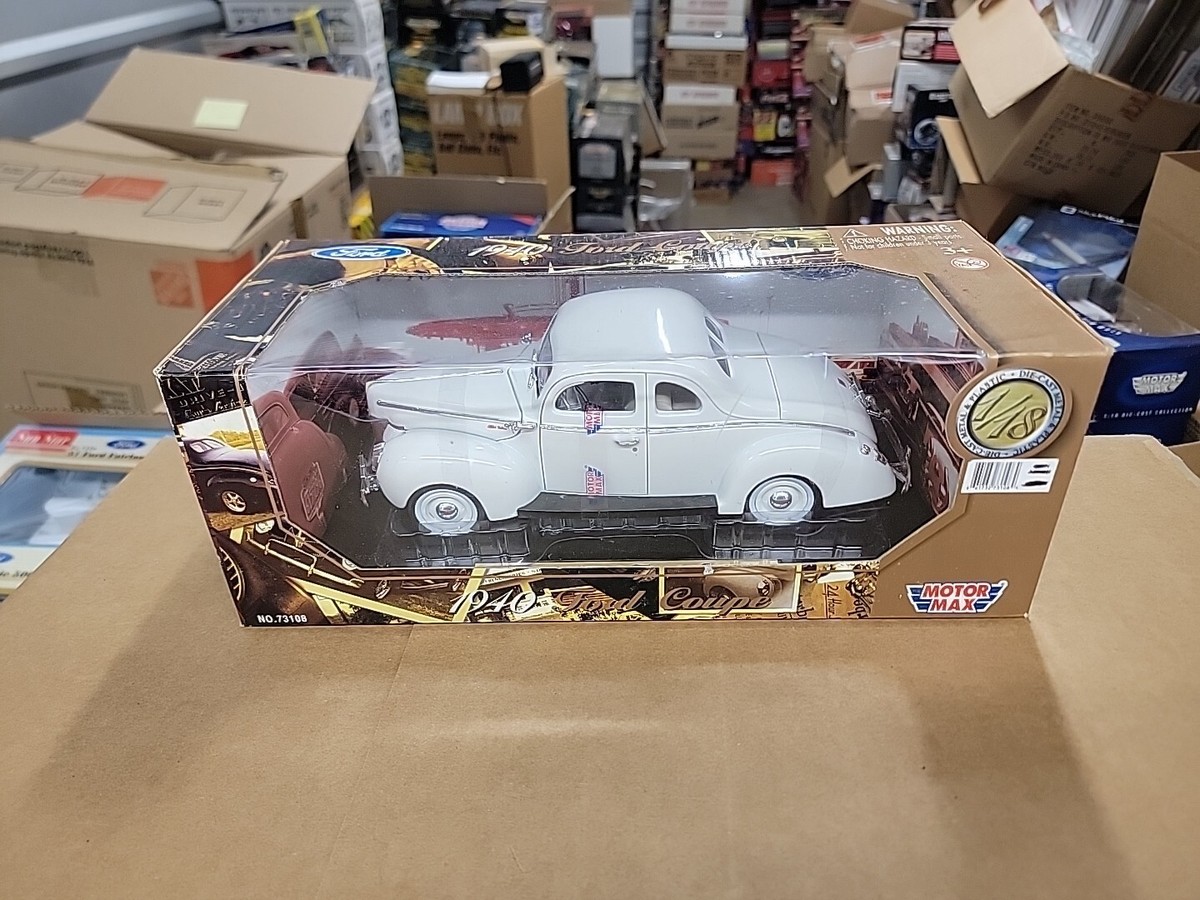1940 Ford Coupe Deluxe Yellow 1/18 Diecast Car Model by