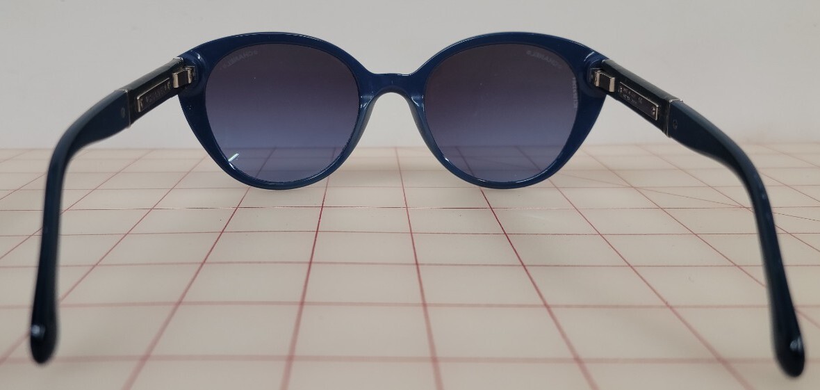 Chanel Sunglasses 5252-Q c.1427/S2 Blue Round Frames with  display picture 1