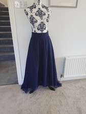 Coast Iredessa High-Low Rock in Marineblau Chiffon Brandneu ohne Etikett Gr. 10