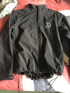 Get Giacca A Vento Mercedes Gif