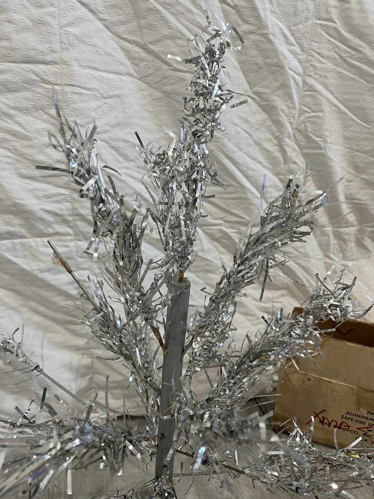 Vintage The Sparkler Aluminum Christmas Tree 2 ft in Original Box *read
