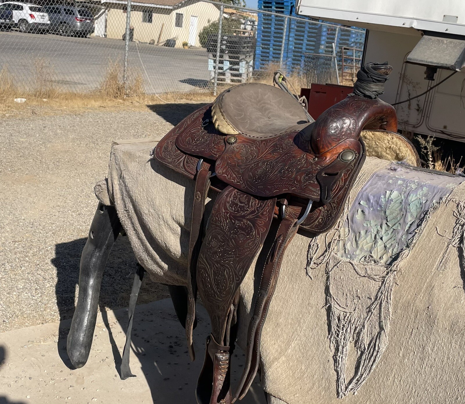 Courts Dee Pickett 151/2 Roping Saddle | eBay