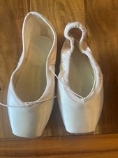 Suffolk Reign Pointe Ballet Shoes Standard Shank 3 Length XXX Width NIB