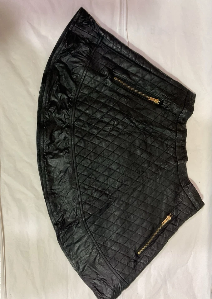 Nasty Girl Women’s Pleather Mini Skirt Size Med Solid Black Gold Zippers Quilted - Image 2 of 4