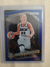 2025 Panini Prizm WNBA #124 Courtney Vandersloot Blue Velocity Prizms