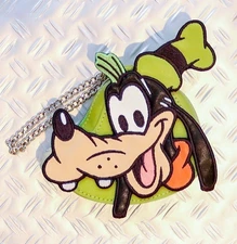 Disney ACCOMMODE Goofy Die Cut Pouch Charm Dog Coin Case keychain