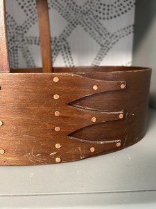Bentwood oval basket with swing handle in Shaker style