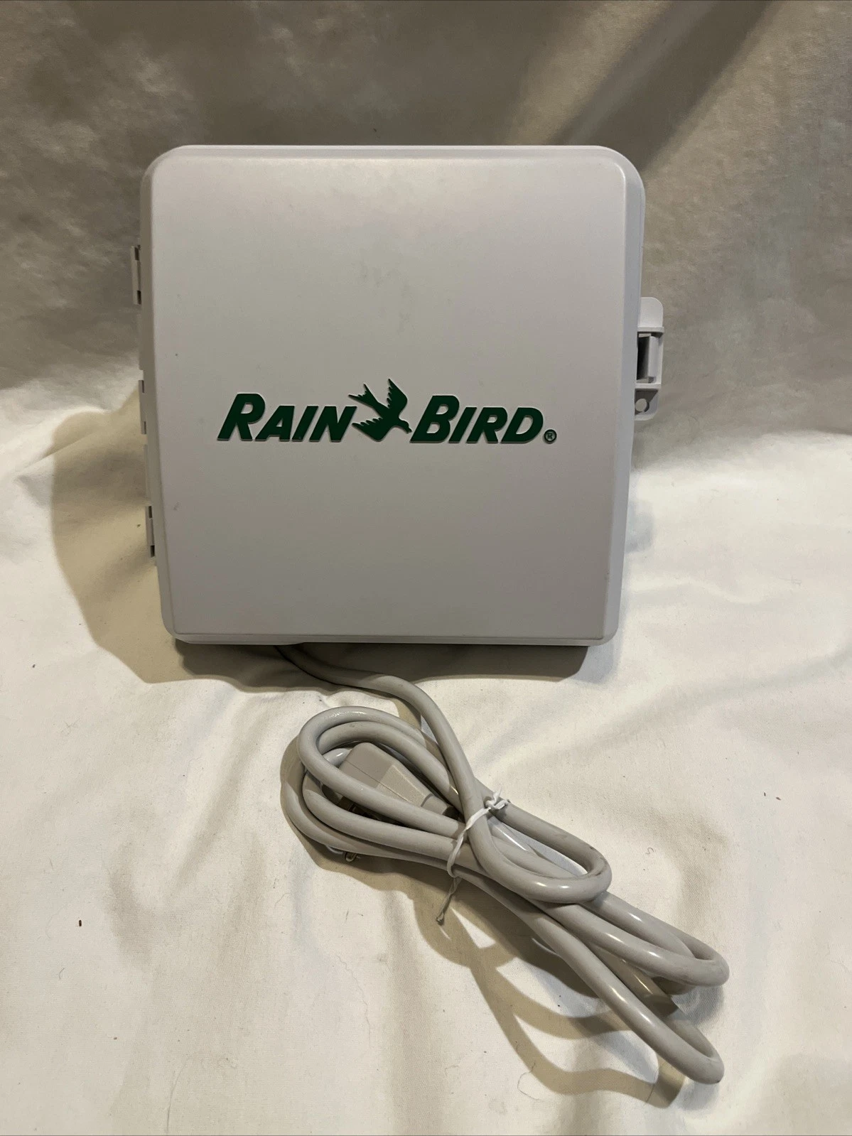 Rain Bird SST-600o Simple to Set Indoor/Outdoor Timer, 6-Zone - light Use
Opens in a new window or t