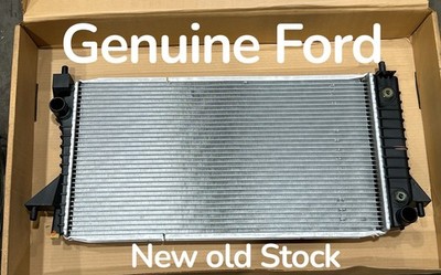 Genuine Ford 2F1Z-8005-BA Radiator Taurus Mercury Sable 1996-2005 NOS