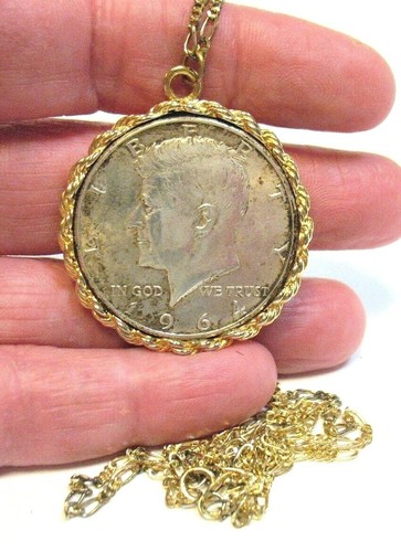 COIN PENDANT CHAIN NECKLACE 25 GMS 