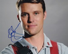 JESSE SPENCER signed Autogramm 20x25cm CHICAGO FIRE PD MD in Person autograph