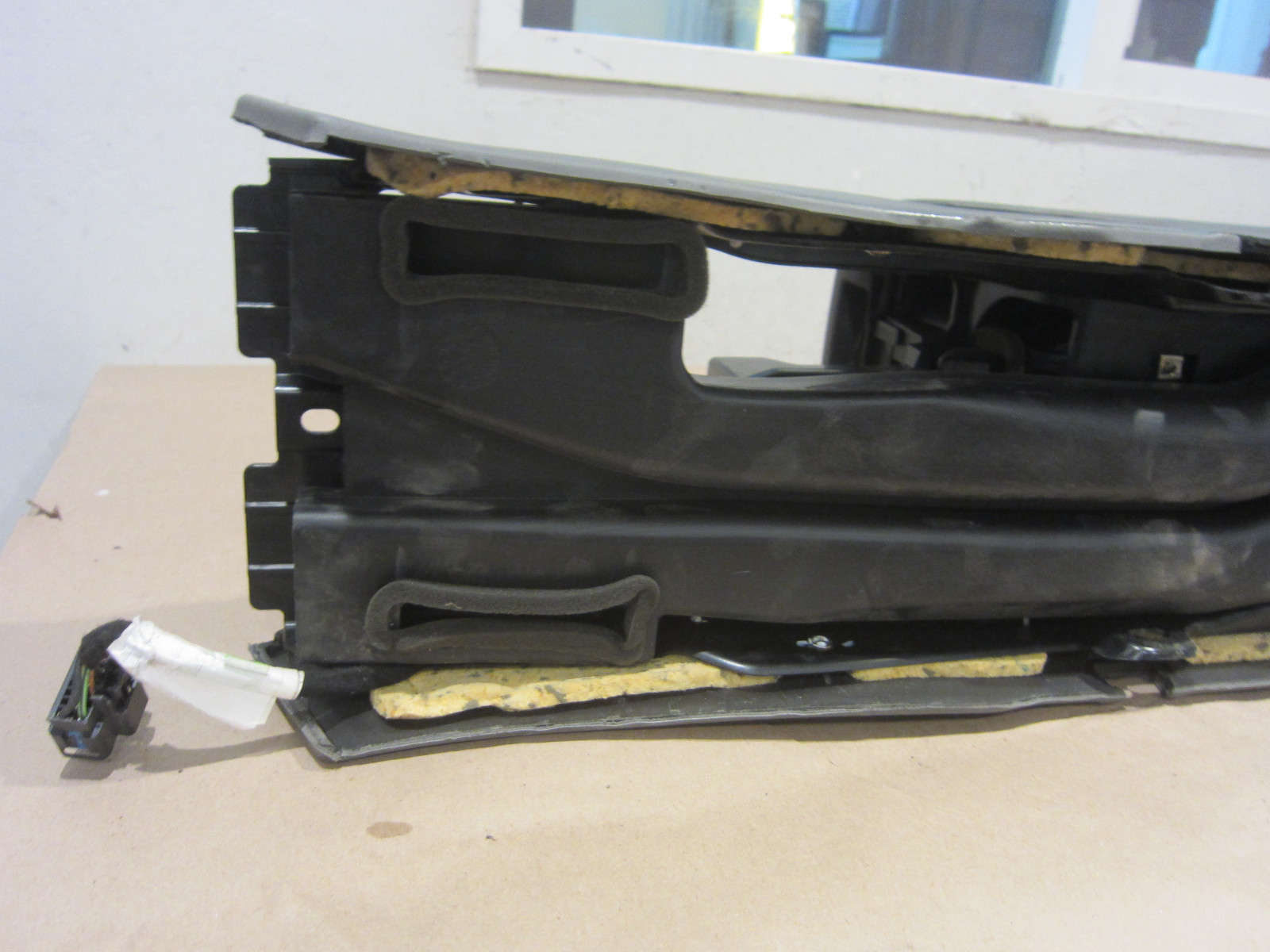 Maserati Quattroporte Tunnel Cover Console Grey - P/N 981432408