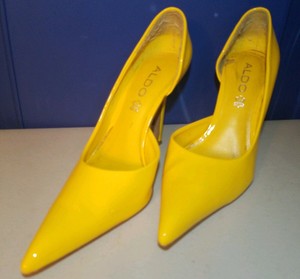 aldo pointed toe heels