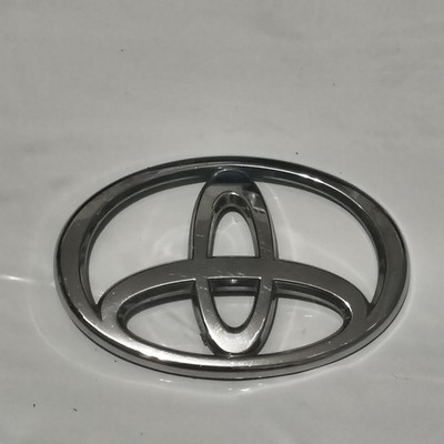 Toyota Prius 2004-2009 Front Hood Emblem Symbol Chrome Badge OEM ORIGINAL