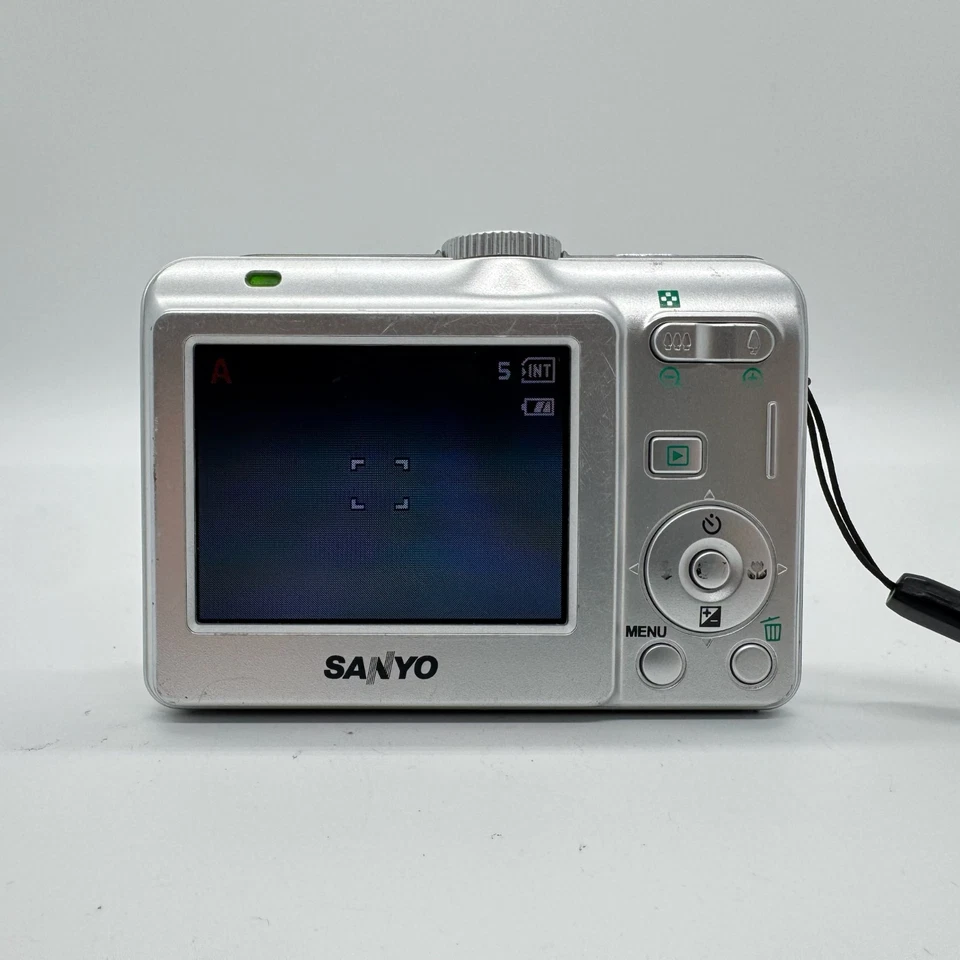 Sanyo VPC-S500 Digital Camera 5MP Compact Point & Shoot Tested & Working - Image 4 of 4