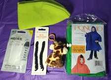 Kids Accessories - Beanie, Poncho, Non-tying Shoelaces, Giraffe Backpack Clip