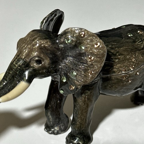 BIJORCA Schmuckkästchen Elefant mit Schmucksteinen und schimmernd - Deko Elefant Bronze a - Bild 13 von 18