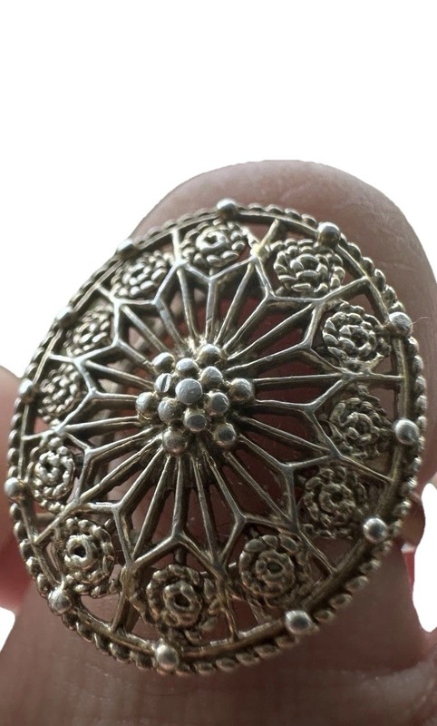 925 Sterling Silver Round Floral Filigree Cocktail Ring Size 7  gold tone