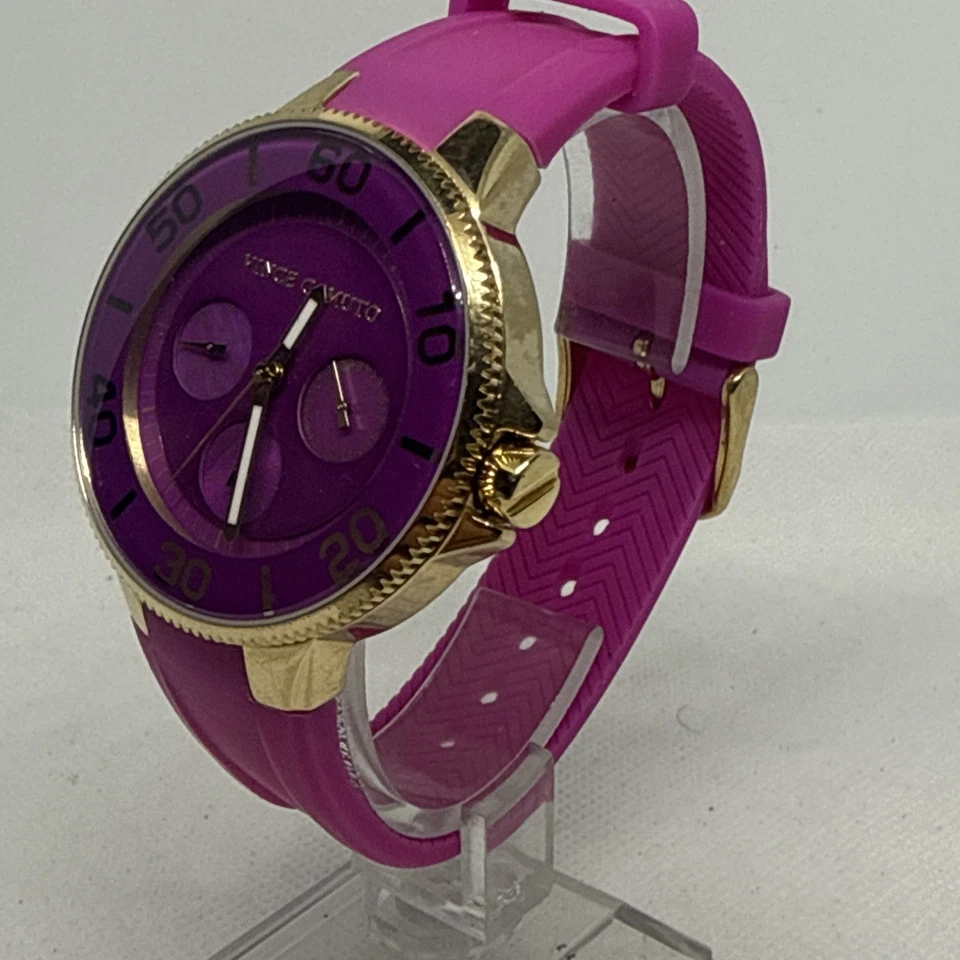 Reloj Vince Camuto Mujer 41mm Tono Dorado Esfera Rosa Día Fecha Silicona Batería Nueva Foto 3 de 4