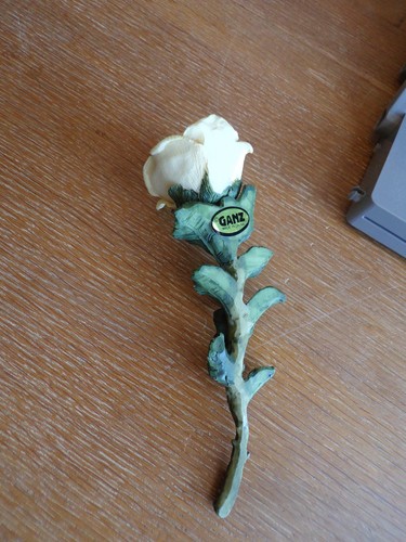 Choice SINGLE Royal Albert Old Country Roses Royal Doulton or Ganz Rose Bud/Rose - Picture 19 of 67