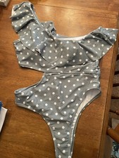 NWOT Polka Dot Ruffle One Shoulder One Piece Swimsuit Size L 8/10 Gray  White