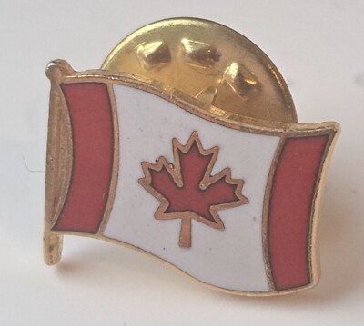 MAPLE LEAF CANADA CANADIAN NATIONAL FLAG GOLD TONE PIN BADGE COLLECTABLE RETRO 