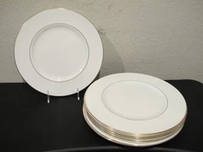 (8) Wedgwood Gloucester Dinner Plates 10 3/4"