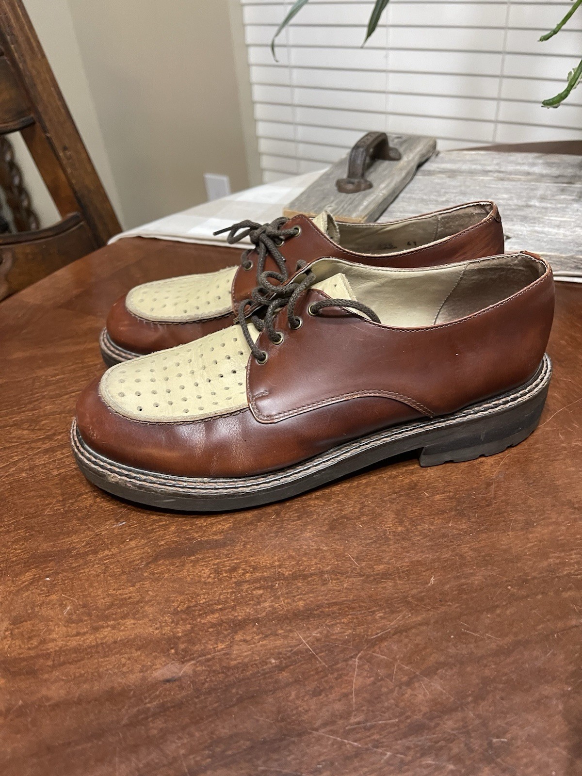 SAOLA Vintage Giraudon Sport New York Plug Lug suola traforata Oxford stringata donna 41 10