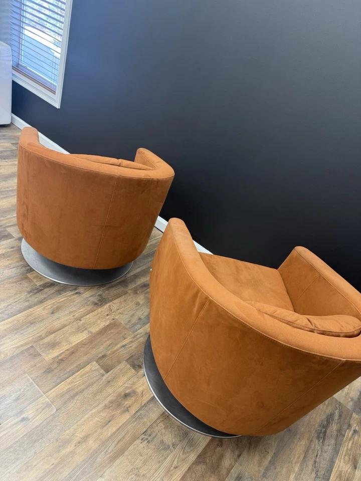 Juego de 2 sillones giratorios con base cromada Natuzzi Mid Century Italia raro Foto 2 de 4