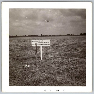 Vtg B&W Snapshot Aeronautical Research Lab Sign Shovel Plane Don Scott Field
