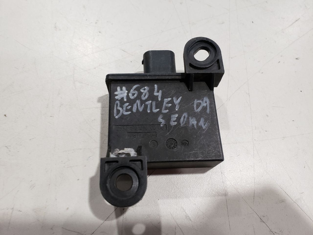 Tire Pressure Monitor Sensor Module - 2009 Bentley Flying Spur W12 - 4F090728305